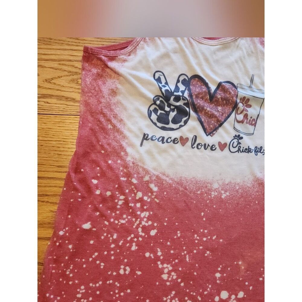 E22 Chick-fil-A Peace Love Graphic Tank Top - Coral & White - Picture 3 of 13